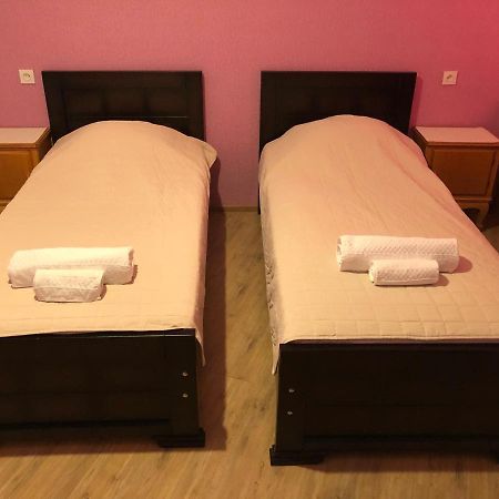 Doors Hotel Кутаиси Екстериор снимка