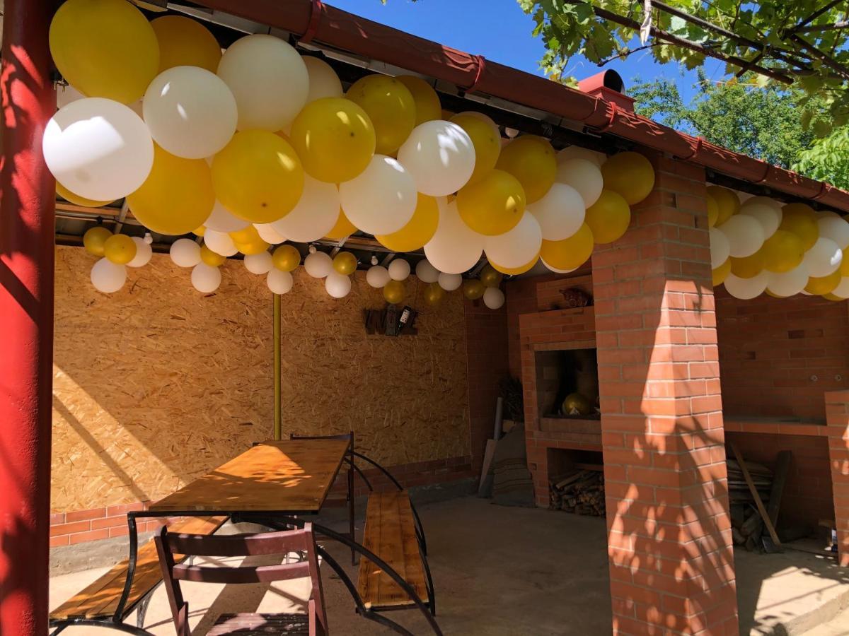 Doors Hotel Кутаиси Екстериор снимка