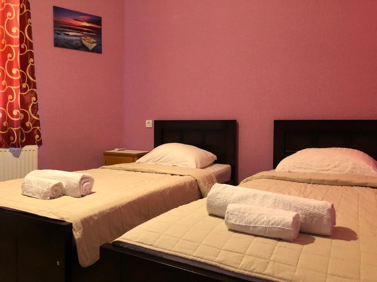 Doors Hotel Кутаиси Екстериор снимка