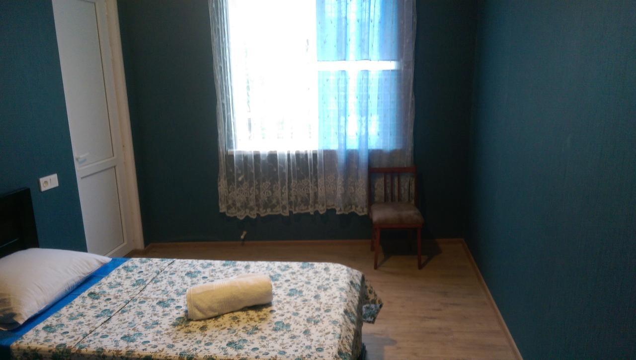 Doors Hotel Кутаиси Екстериор снимка