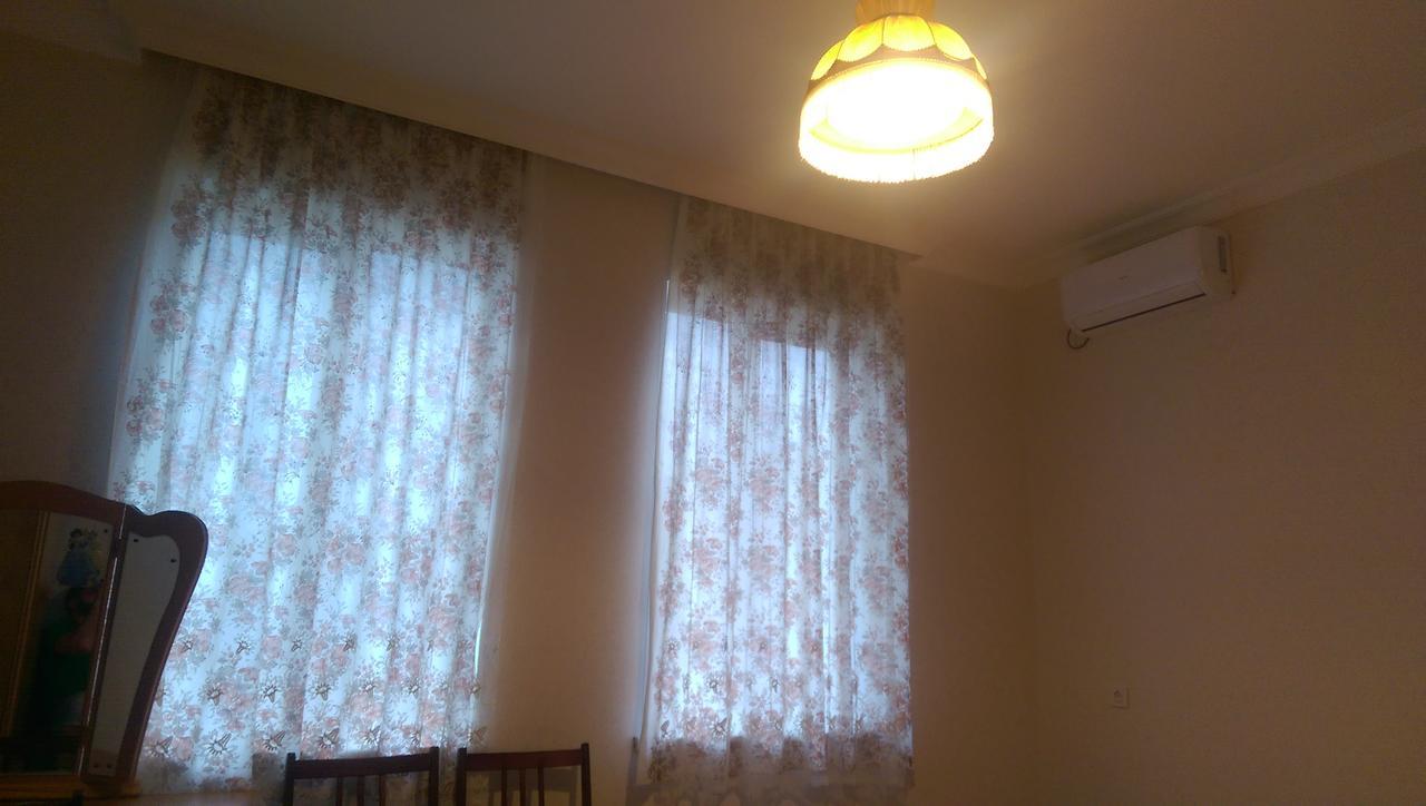 Doors Hotel Кутаиси Екстериор снимка