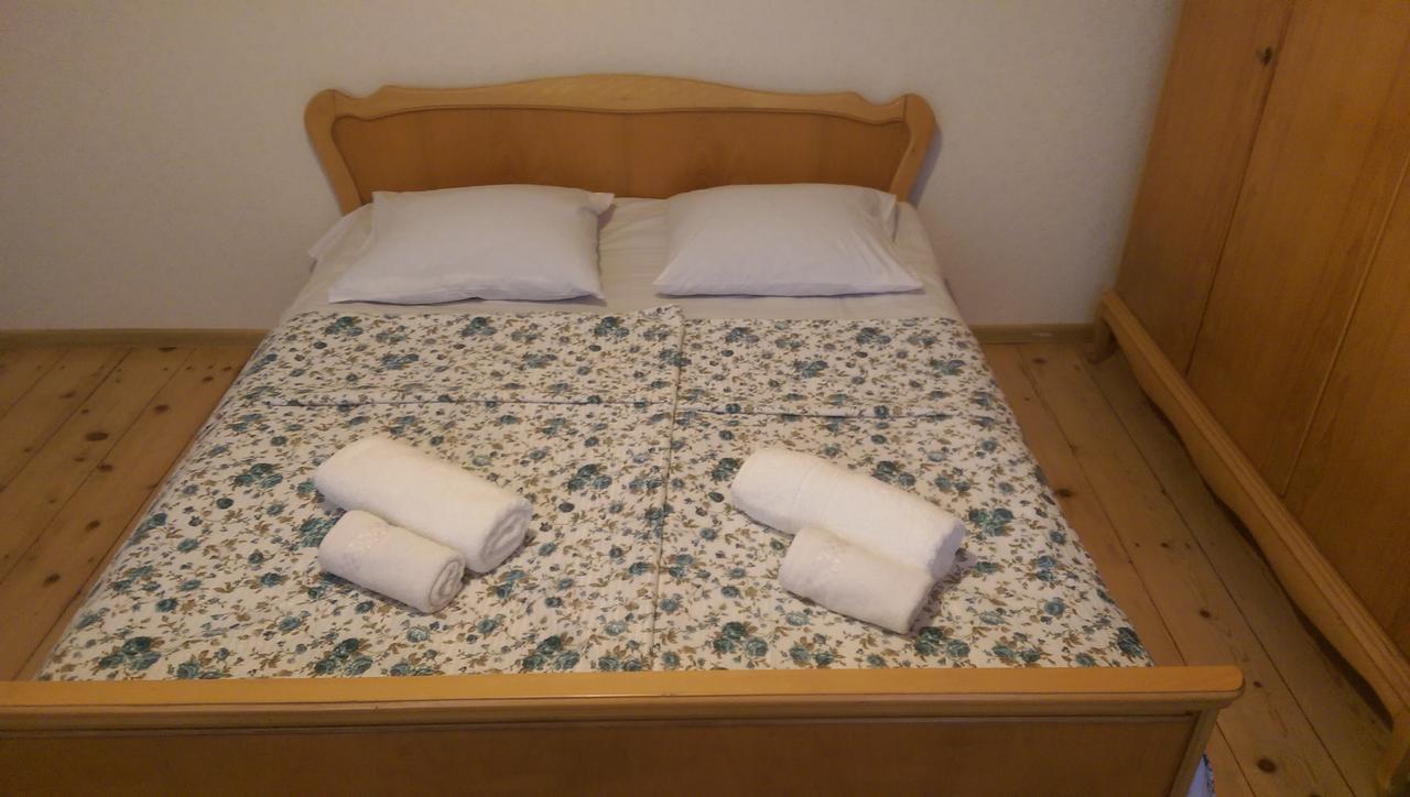 Doors Hotel Кутаиси Екстериор снимка