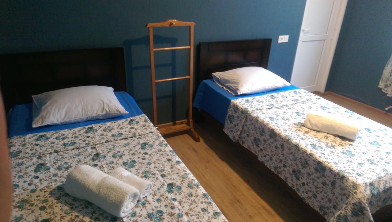 Doors Hotel Кутаиси Екстериор снимка