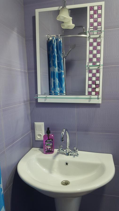 Doors Hotel Кутаиси Екстериор снимка