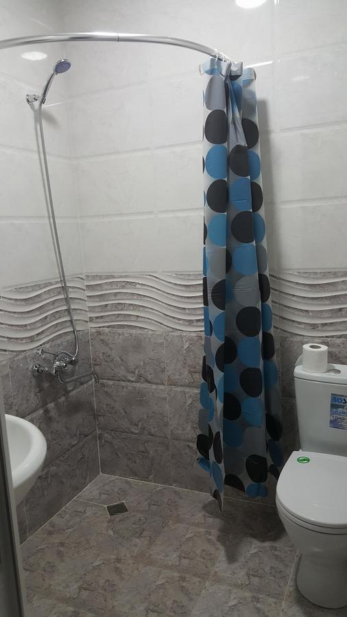 Doors Hotel Кутаиси Екстериор снимка