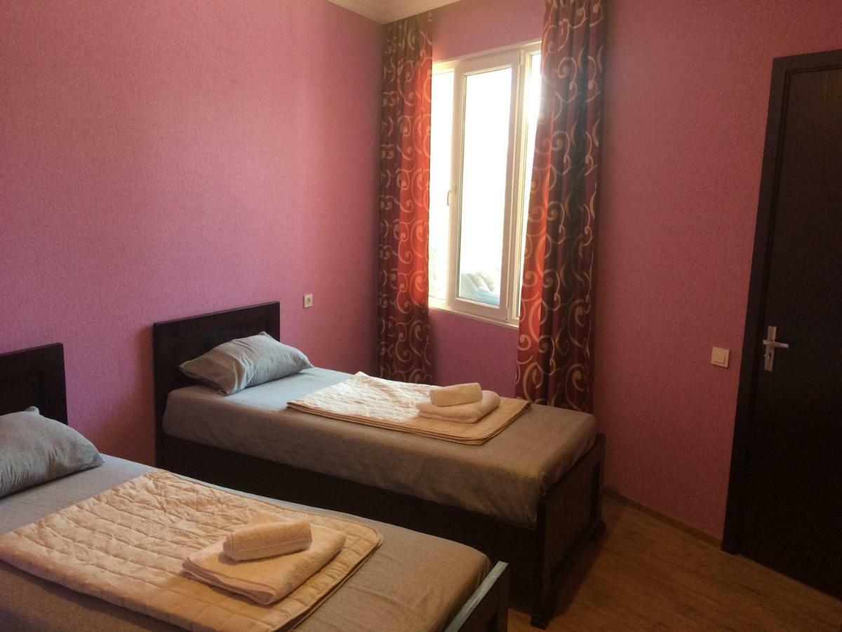 Doors Hotel Кутаиси Екстериор снимка