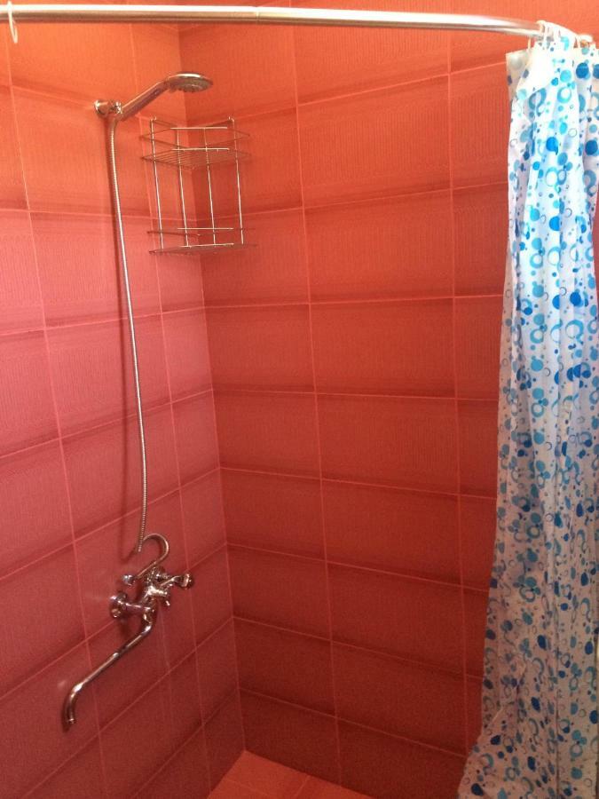 Doors Hotel Кутаиси Екстериор снимка