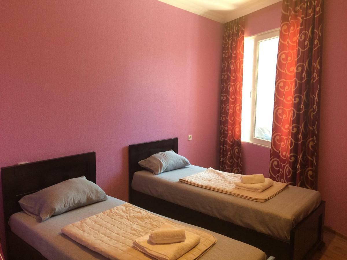 Doors Hotel Кутаиси Екстериор снимка