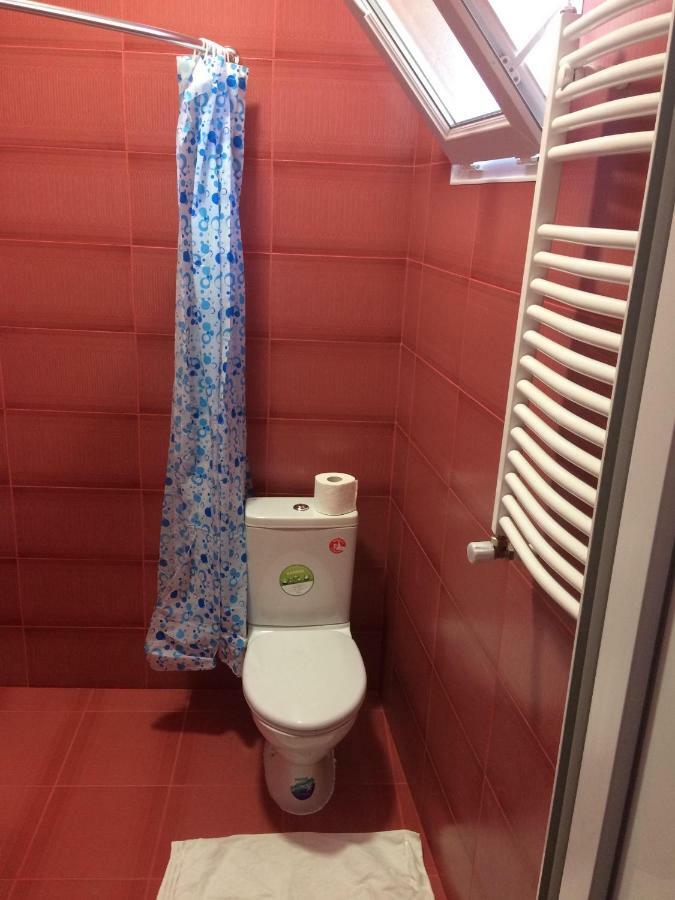 Doors Hotel Кутаиси Екстериор снимка